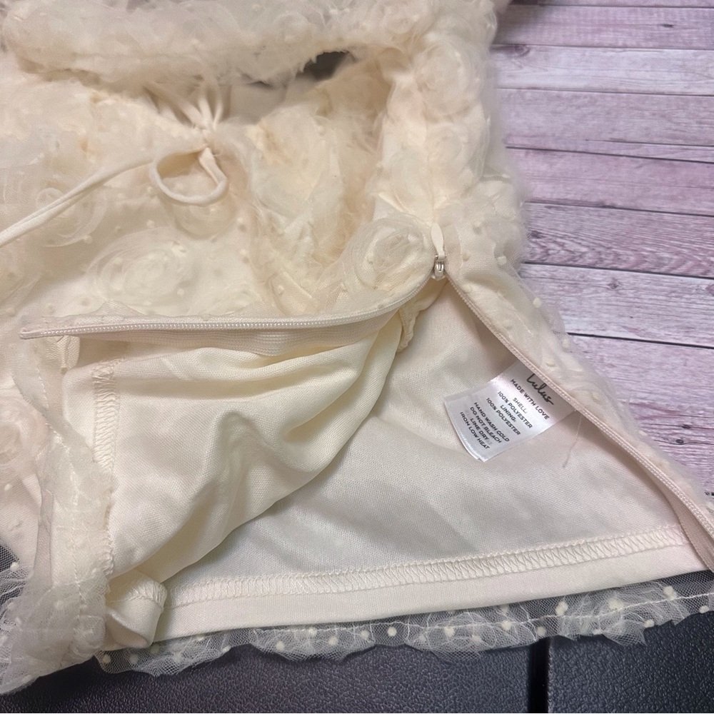 Lulu's Cream Floral Lace Blouse size S - Picture 11 of 14